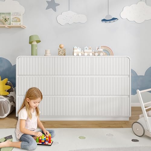 BORNOON Dresser for Bedroom with 9 Drawers, Fluted Chest of Drawers with Round Curved Corner, Hidden Handles, Modern Wood Storage Organizer for Bedroom, Nursery, Living Room