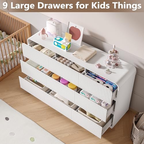 BORNOON Dresser for Bedroom with 9 Drawers, Fluted Chest of Drawers with Round Curved Corner, Hidden Handles, Modern Wood Storage Organizer for Bedroom, Nursery, Living Room