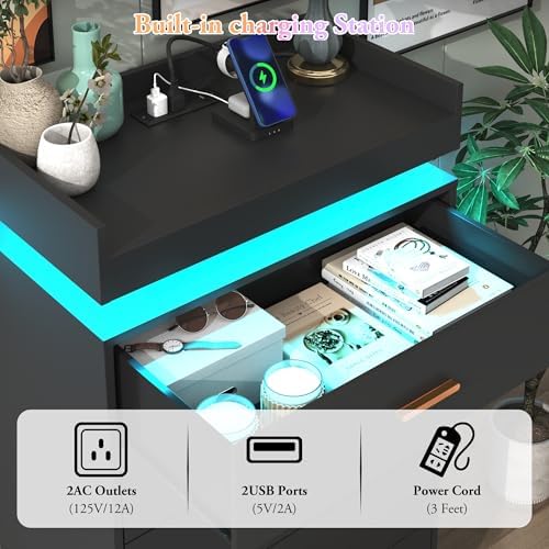 Hlivelood 5 Drawer Dresser with LED Light and Charging Station, Modern Chest of Drawers for Closet, Wide Drawer Organizer Cabinet, Living Room, Entryway, Hallway, Black