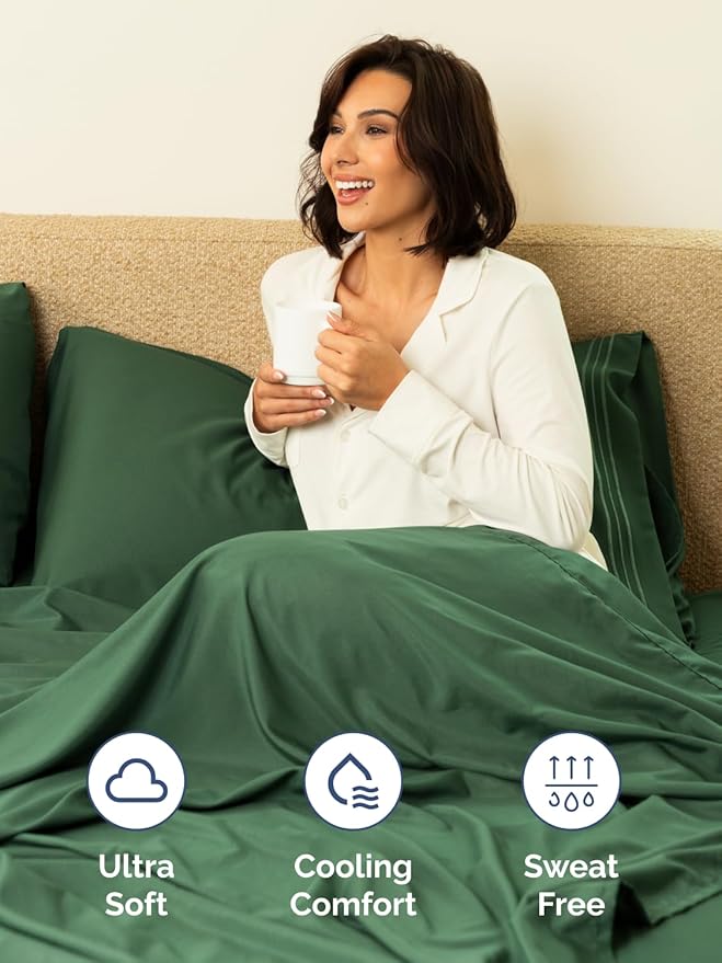 Extra Deep Twin Fitted Sheet - Hotel Luxury Single Fitted Sheet Only - Easily Fits 18 inch to 24 inch Mattress - Ultra Soft, Wrinkle Free with Extra Deep Pockets - Breathable & Comfy - Emerald Green