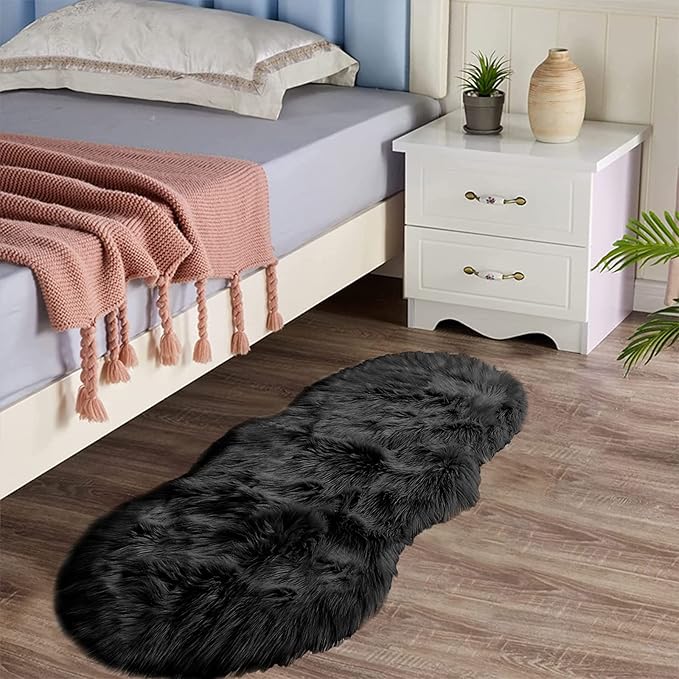 Latepis Black Faux Sheepskin 2x4 Shag Rug for Bedroom Fluffy Faux Fur Rug Non-Slip Throw Rugs for Living Room Fuzzy Rugs for Dorm Pet Mats Luxury Home Décor