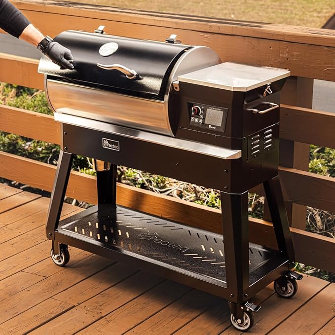 recteq Patio Legend 600 Pellet Smoker, Pellet Grill with Wifi & App Connectivity, Outdoor Smokers Grills, Wood Pellet Grills, Temp Range 180° to 700+°, Smoker Grill + Grilling Basics Bundle