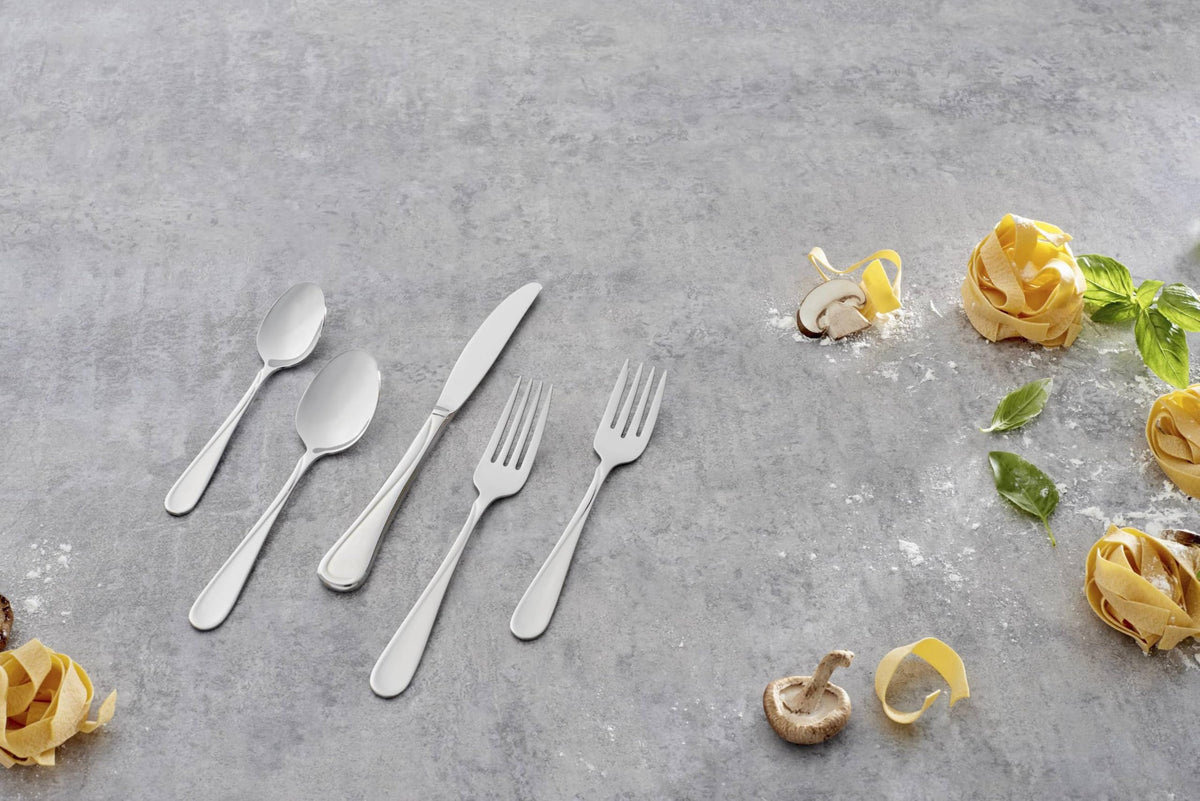 Oneida Flatware Flight Steak Knives 18/0 Silverware Set for 4, (4-Piece)