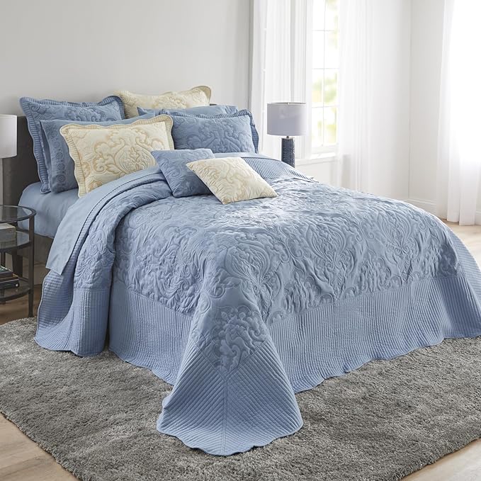 BrylaneHome Bedding Lightweight All Season Modern Amelia Quilted Damask Oversized Ultra Soft Bedspread - Twin, Peach Fuzz