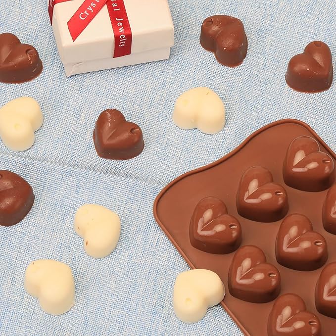 Dacthuw Heart Chocolate Molds Silicone, Small Gummy Molds Shaped Heart for Fondant/Fruit Snacks, Candy Molds Silicone for Valentine/Anniversary/Wedding, Wax Melt Molds 15 Cavities, 8 ml