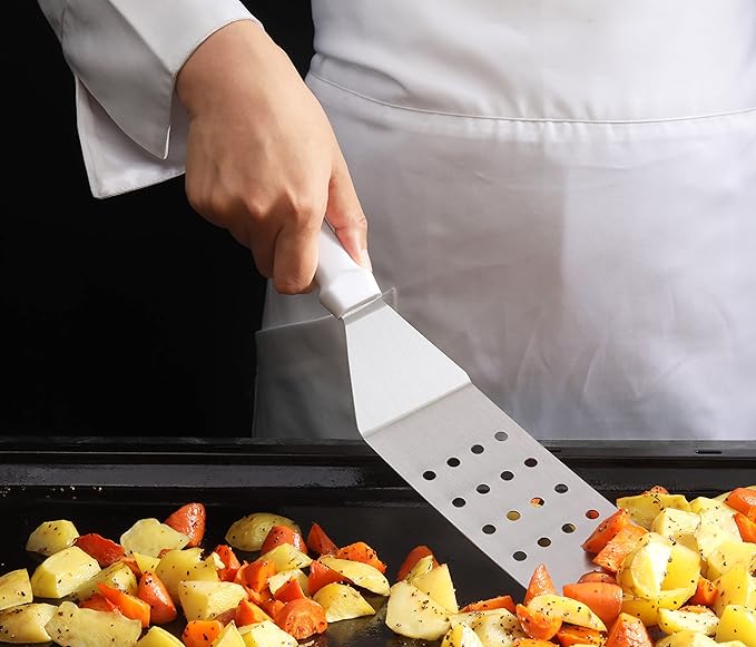 New Star Foodservice 14.5 Inch Perforated Flexible Grill Turner