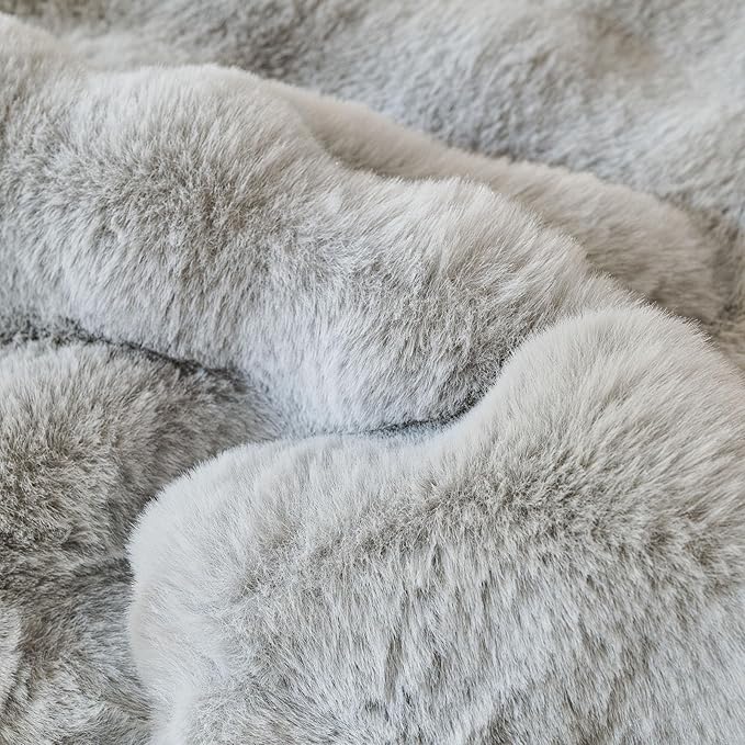 Faux Fur Decorative Throw Pillow Cover Plush Thick Bubble Pillow Covers Luxury Soft Cozy Accent Pillowcase for Spring Sofa Living Room Couch Bed (Light Grey,12"x20")