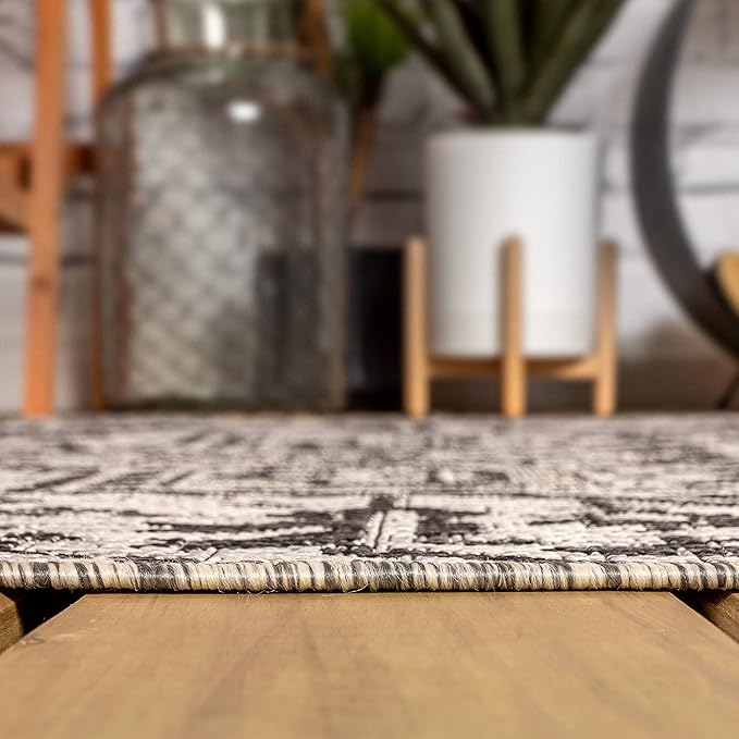 JONATHAN Y Boho Medallion Indoor Outdoor Square Area Rug 5X5 Black/Gray, Estrella Textured Weave for Backyard, Patio, Porch, Easy-Cleaning, High Traffic, Pet-Friendly, Non-Shedding (SMB105D-5SQ)