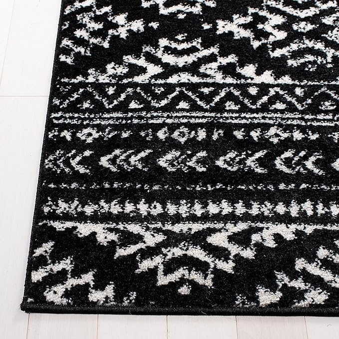 SAFAVIEH Tulum Collection Area Rug - 6'7" Square, Black & Ivory, Moroccan Boho Tribal Design, Non-Shedding & Easy to Clean, Ideal for Living Room, Bedroom, Dining Space (TUL272Z)