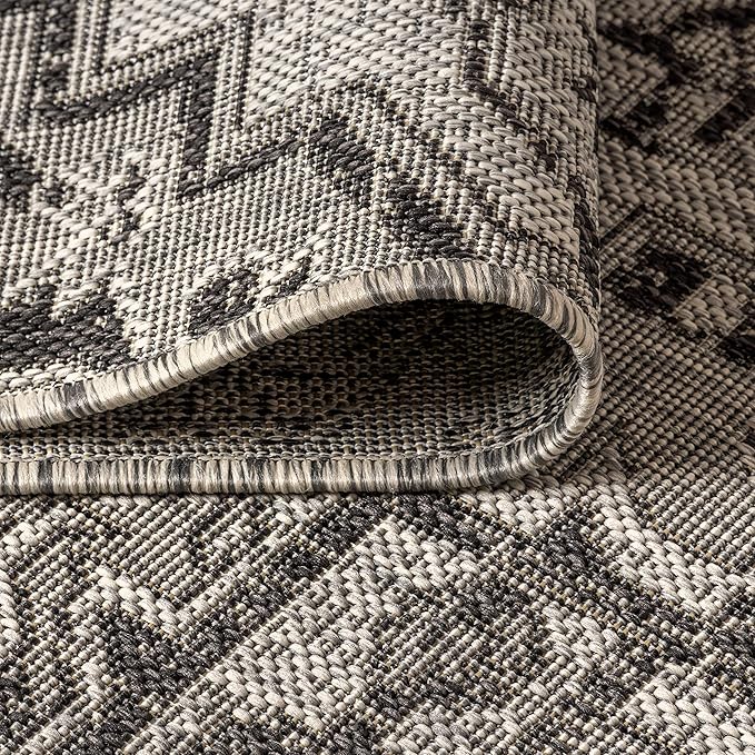 JONATHAN Y Boho Medallion Indoor Outdoor Square Area Rug 5X5 Black/Gray, Estrella Textured Weave for Backyard, Patio, Porch, Easy-Cleaning, High Traffic, Pet-Friendly, Non-Shedding (SMB105D-5SQ)