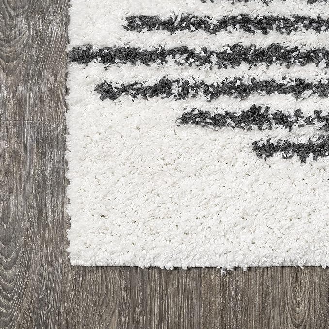 JONATHAN Y Elm Diamond Stripe Shag White/Gray Indoor Area Rug, 4x6, Geometric, Bohemian, Contemporary, Easy-Cleaning for Living Room, Bedroom, Kitchen, Pet Friendly, Non-Shedding (MOH408A-4)