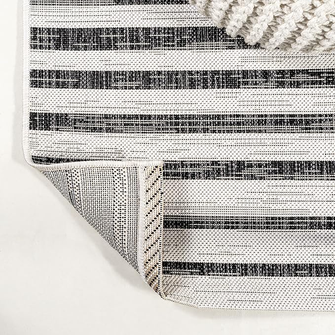JONATHAN Y Offset Stripe Indoor Outdoor Area Rug 4X6 Ivory/Black, Sukie Modern for Backyard, Patio, Porch, Easy-Cleaning, High Traffic, Pet-Friendly, Non-Shedding (SMB133E-4)
