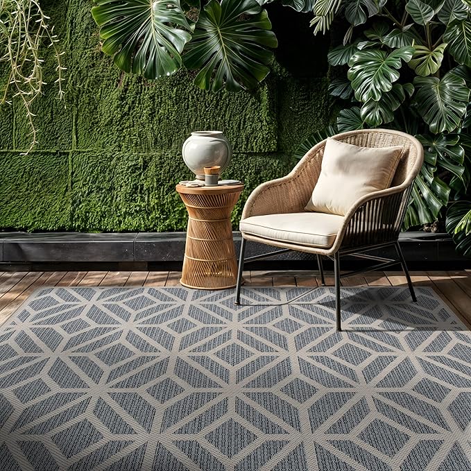 Rugshop Blue Contemporary Geometric Indoor/Outdoor Area Rug — Hose Washable for Living Room, Dining Room and Bedroom, 4' x 6'