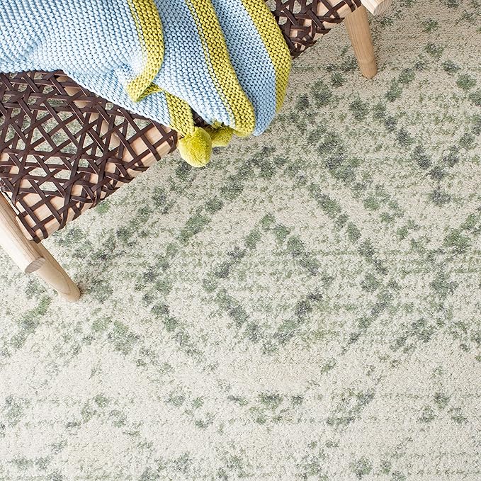 SAFAVIEH Adirondack Collection Area Rug - 10' Square, Ivory & Green, Geometric Design, Non-Shedding & Easy Care, Ideal for High Traffic Areas in Living Room, Bedroom, Dining (ADR131X-10SQ)