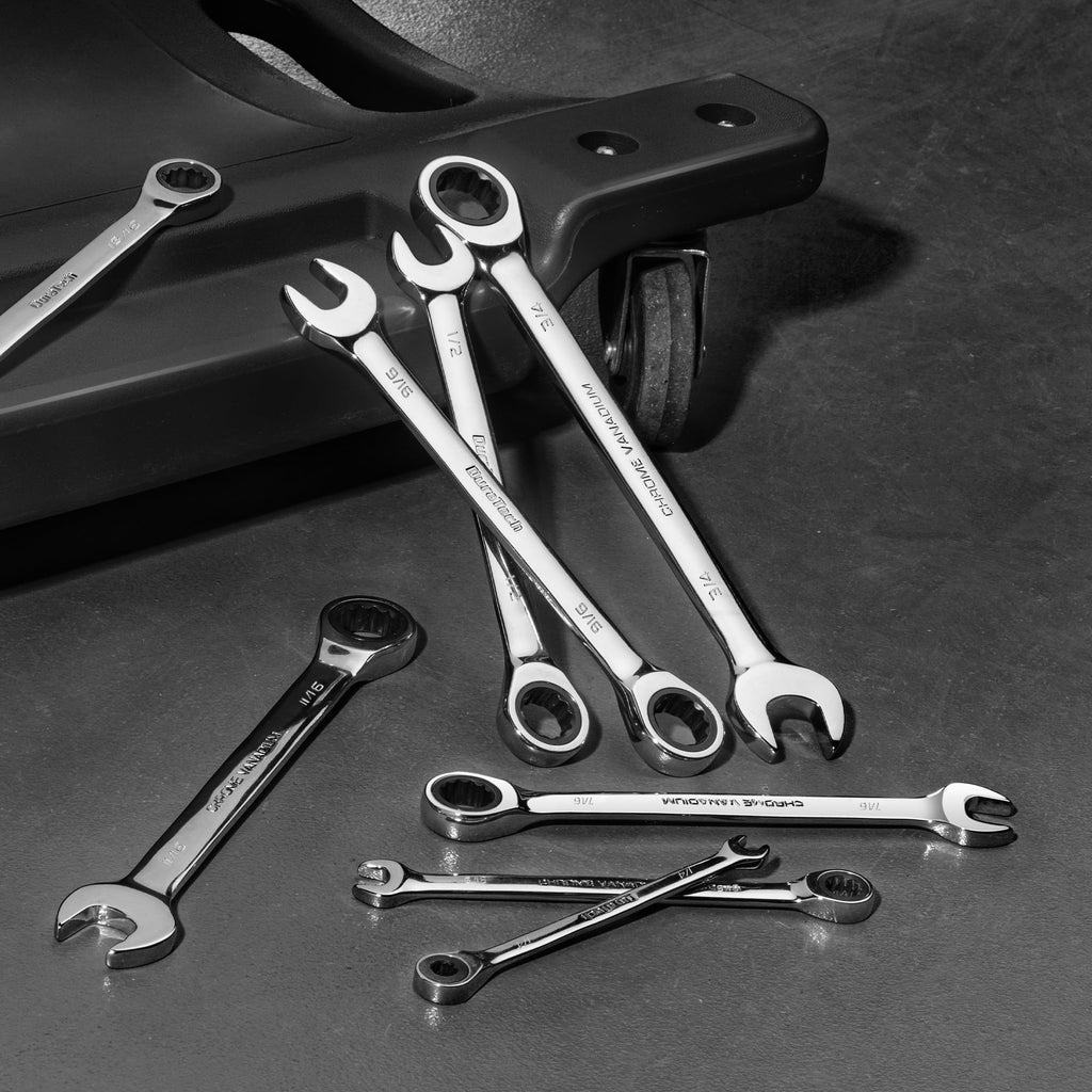 Duratech 15/16-Inch Ratcheting Combination Wrench, SAE, 72-Tooth, 12-Point, Mirror-Polished CR-V