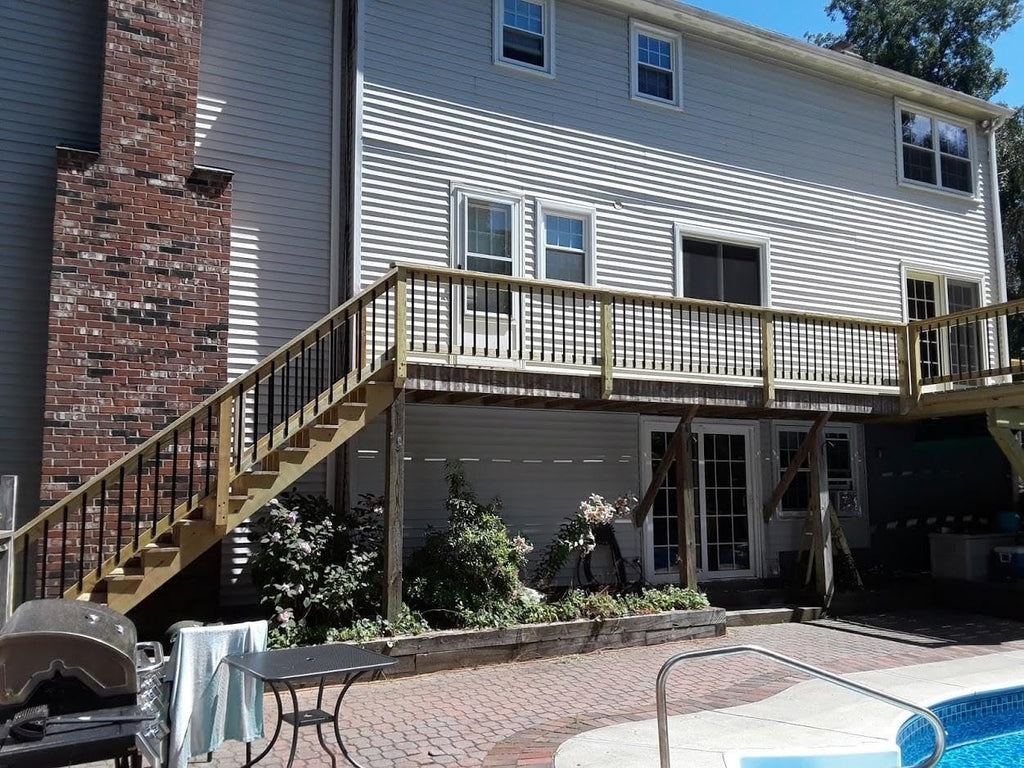 HZIU 101-Pack Deck Balusters with End Caps & Screws — 32.25-Inch Rectangle Metal Railing Spindles Kit